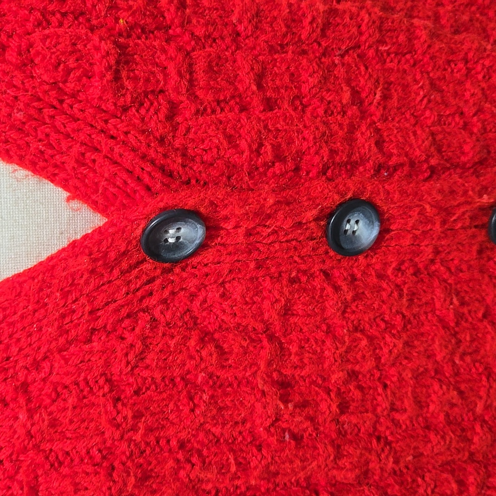 Hand knit red cardigan - Picture 4 of 11